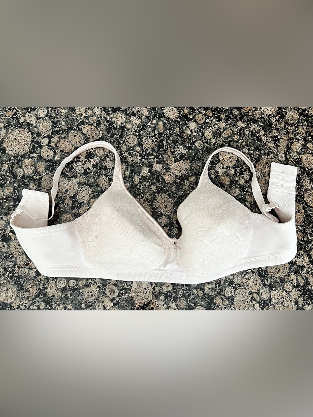 Vanity Fair Off-White Wireless T-Shirt Bra with Subtle Texture